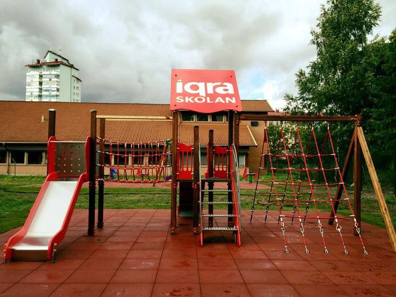 Красная резиновая плитка